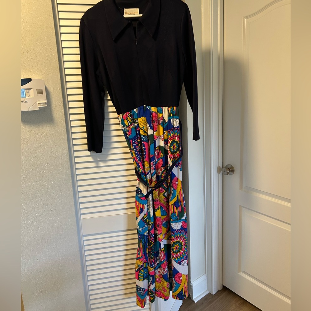 Women’s Hob Nobber naturally Colorful 60’s  Maxi Dress Black  minor spot bottom